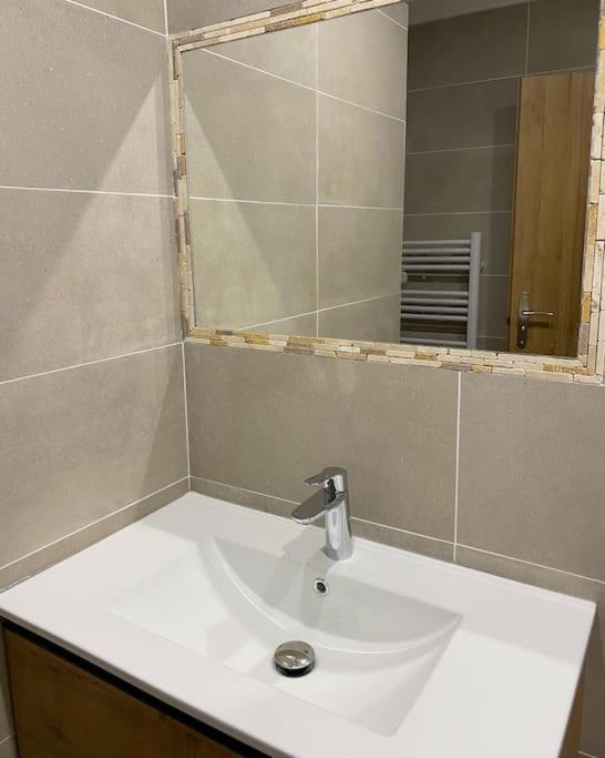 Bel Appartement Cv ブールジュ エクステリア 写真
